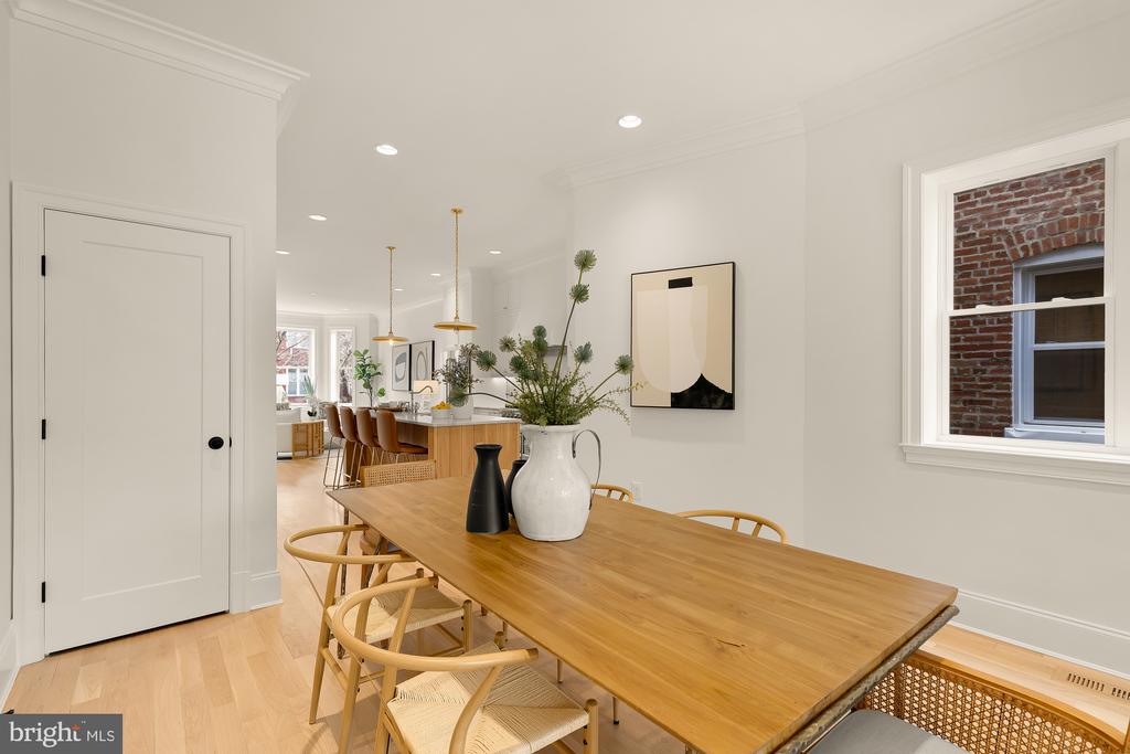 25 T STREET NW