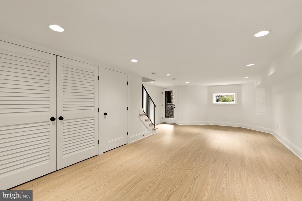 25 T STREET NW