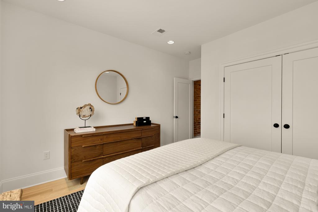 25 T STREET NW
