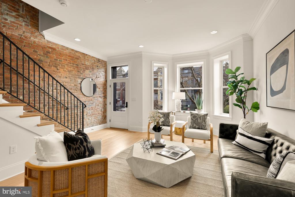25 T STREET NW