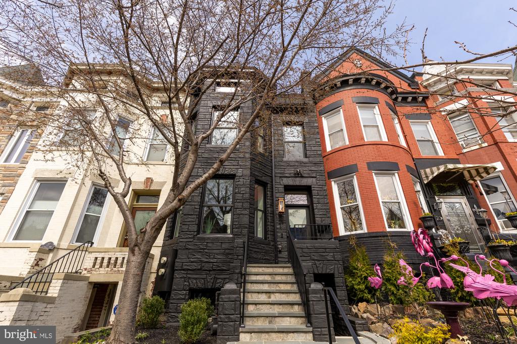 25 T STREET NW