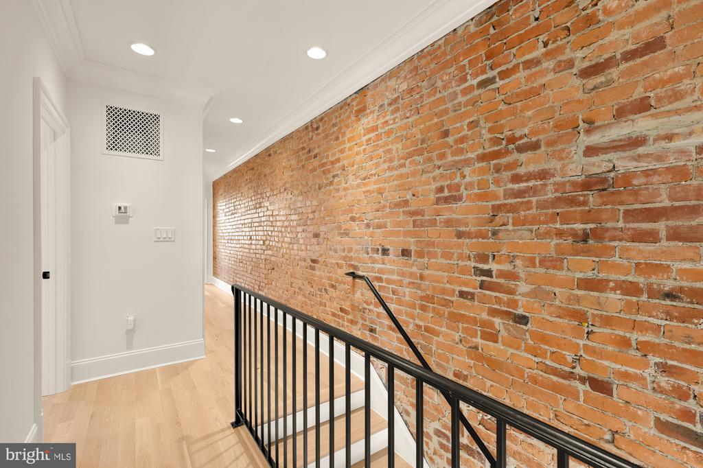 25 T STREET NW