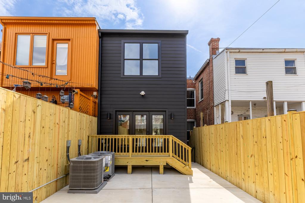 25 T STREET NW