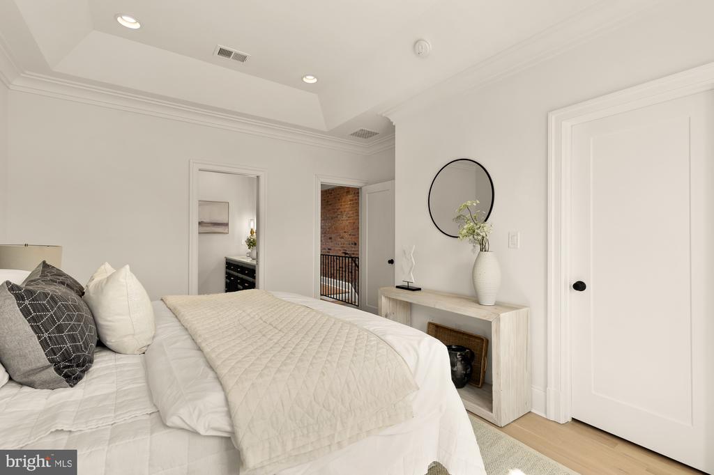 25 T STREET NW