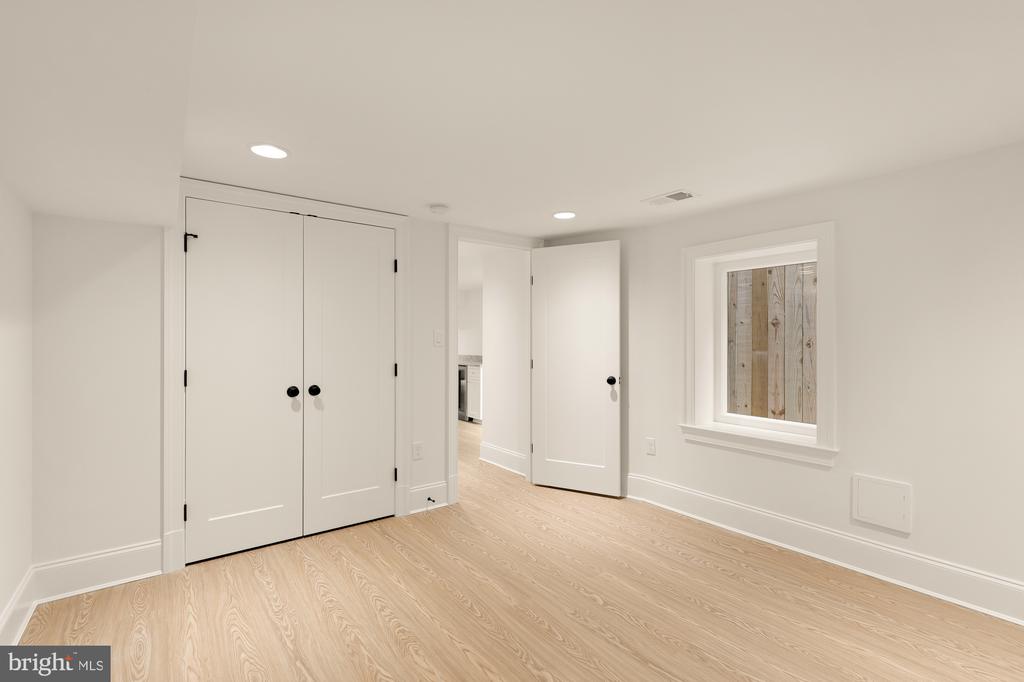 25 T STREET NW