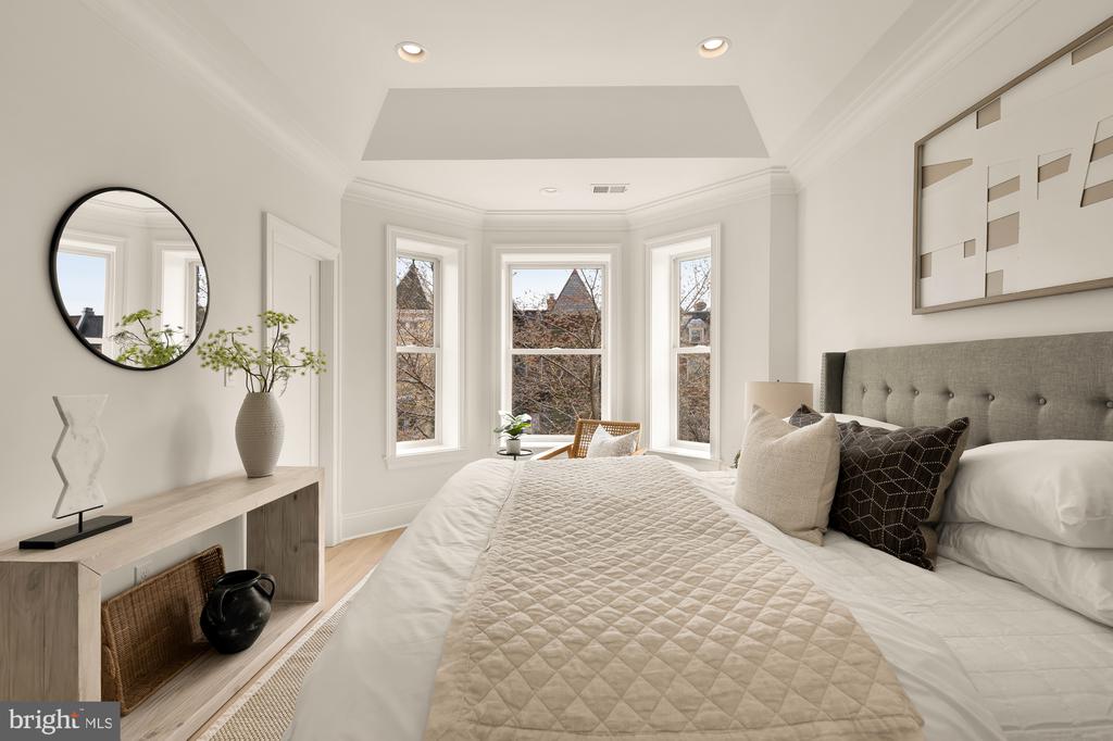 25 T STREET NW