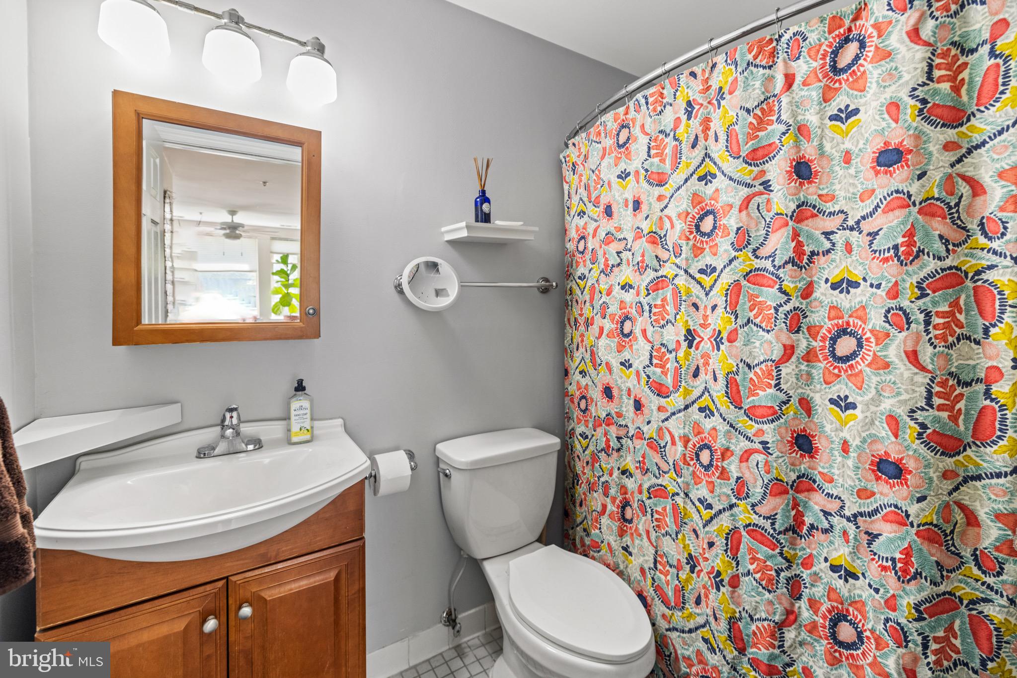 1210 PERRY STREET NE 201