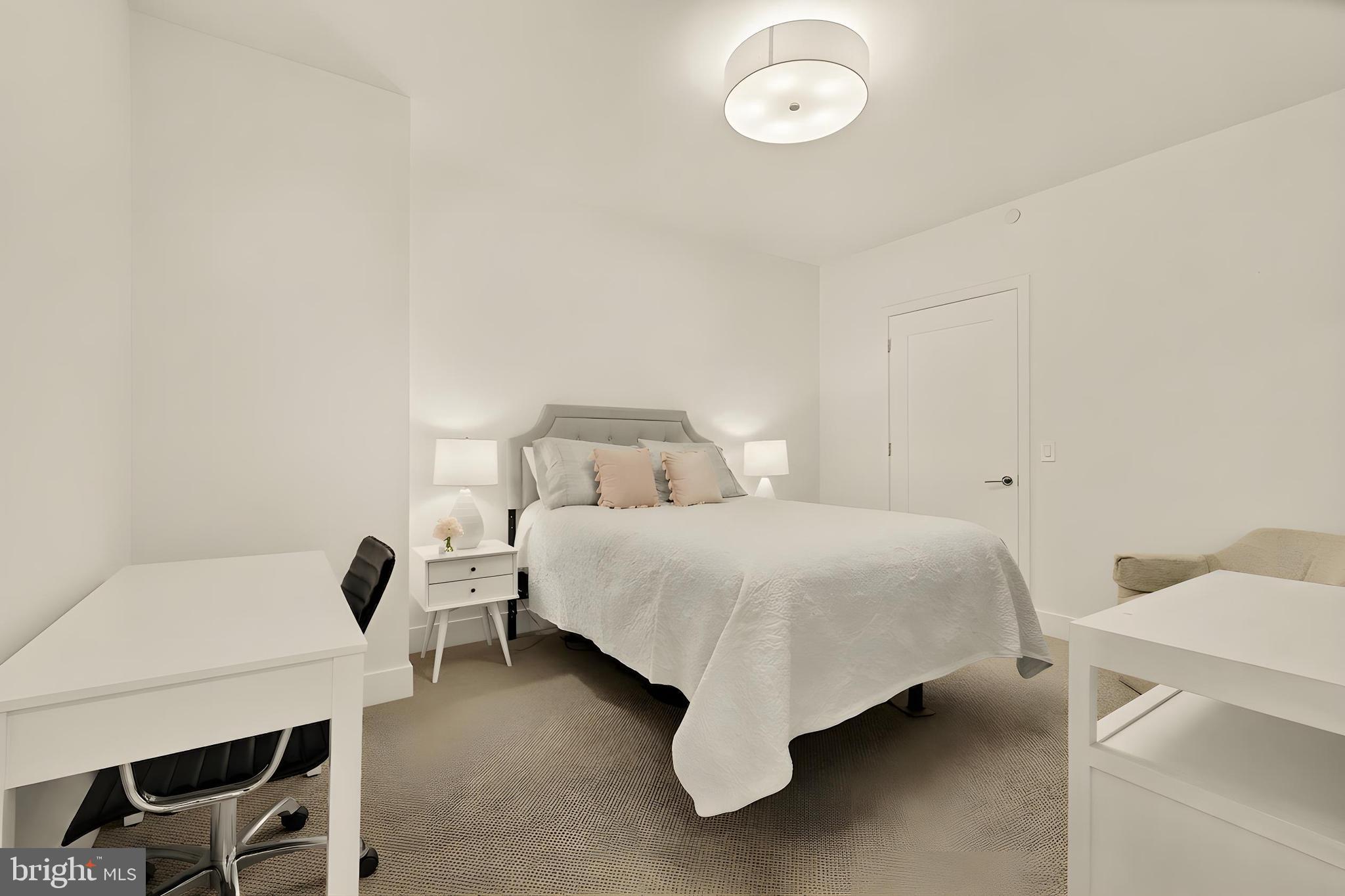 45 SUTTON SQUARE SW 906