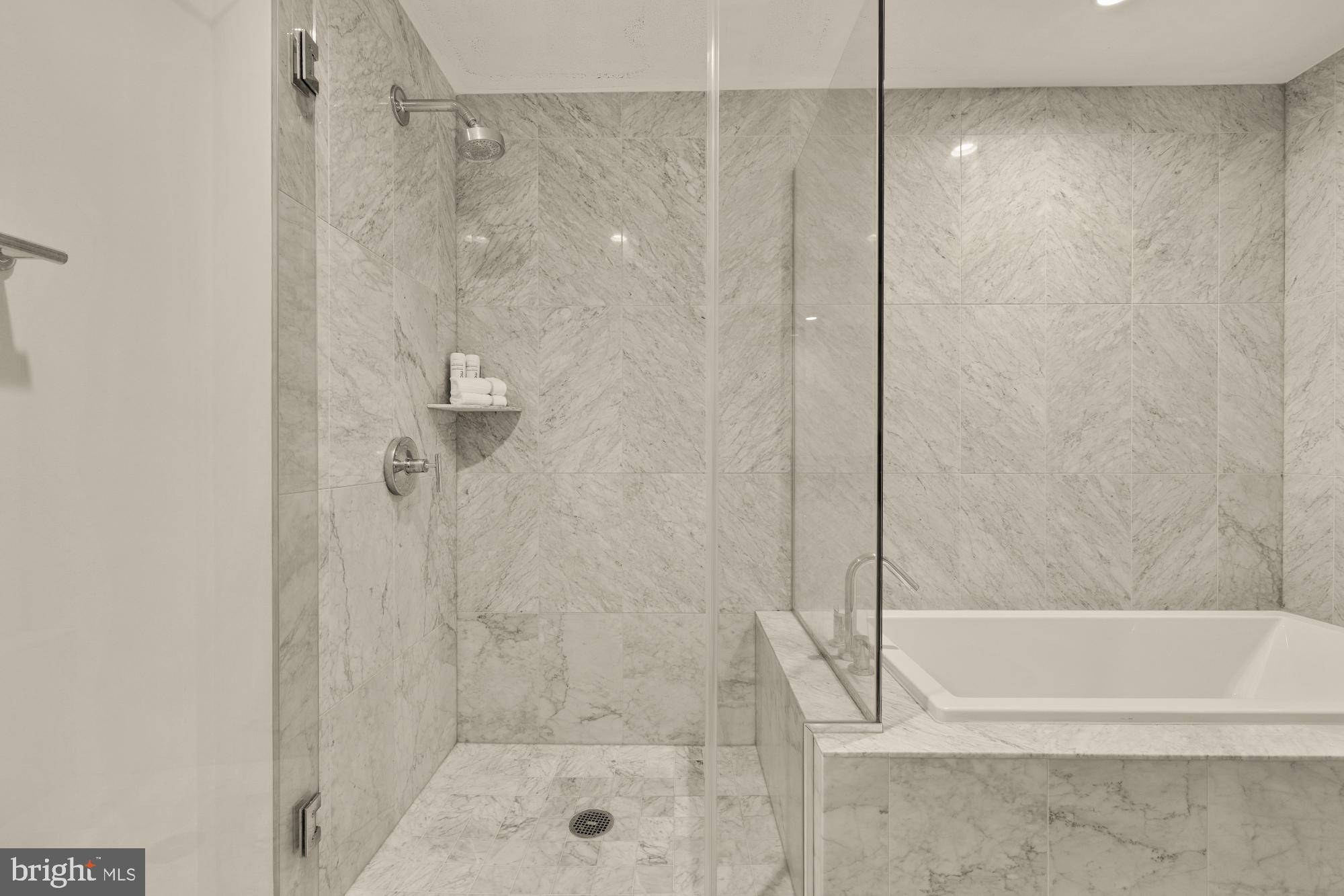 45 SUTTON SQUARE SW 906