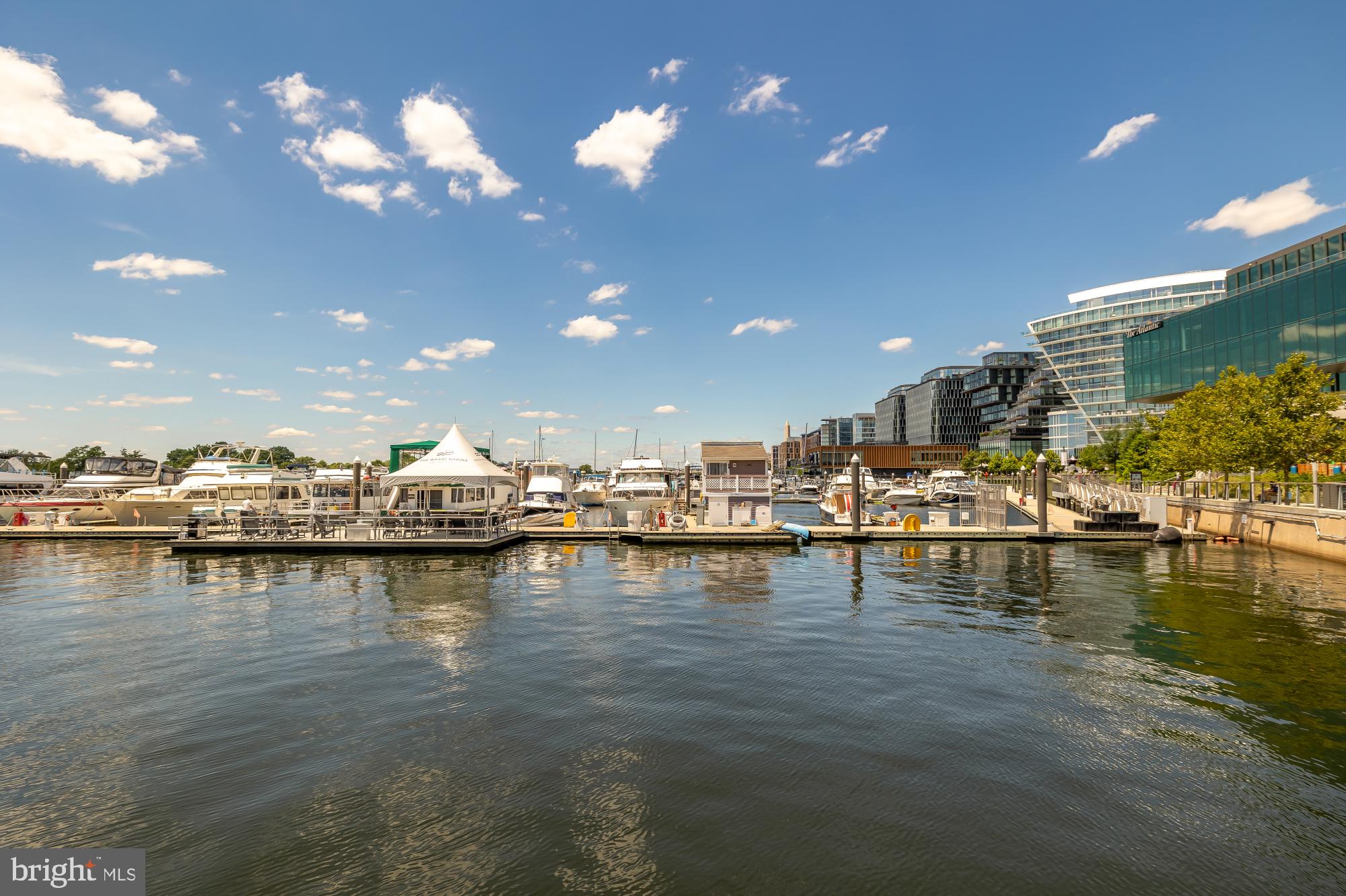 45 SUTTON SQUARE SW 906