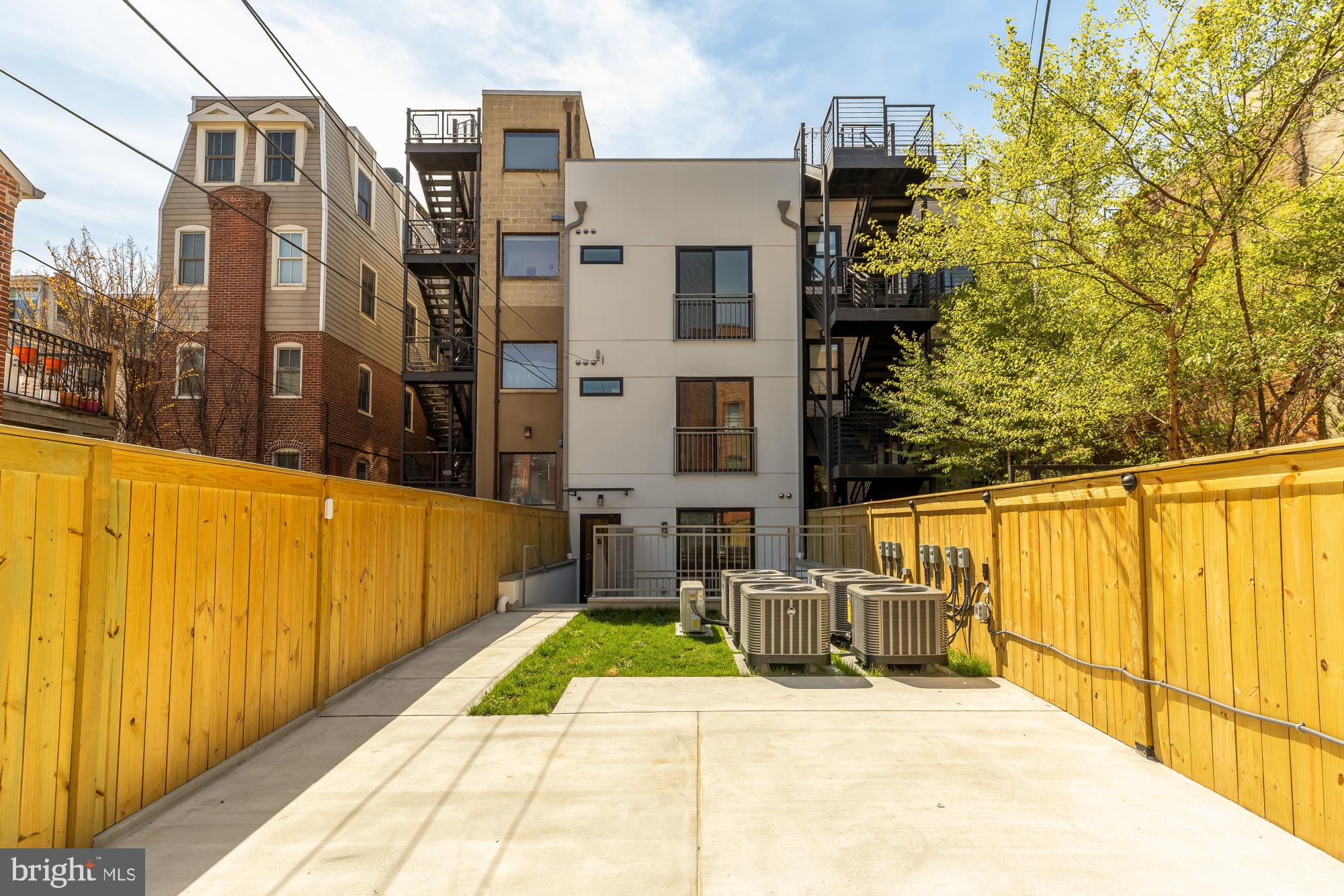 1463 HARVARD STREET NW 3