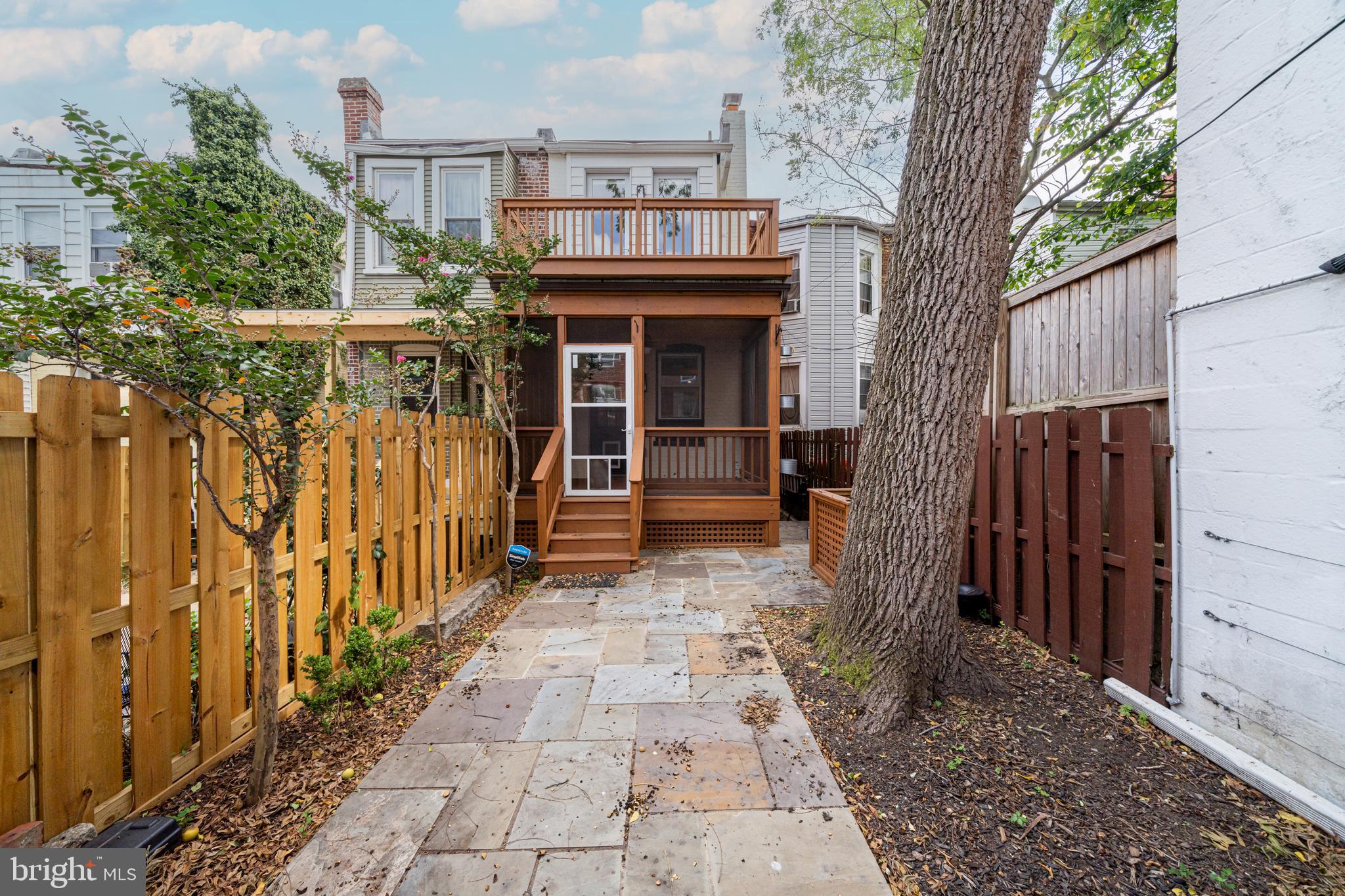 3524 11TH STREET NW