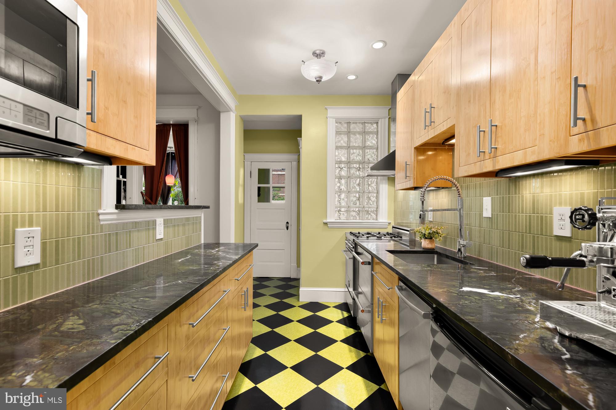 3815 10TH STREET NW