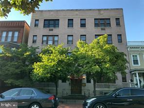 414 SEWARD SQUARE SE 205