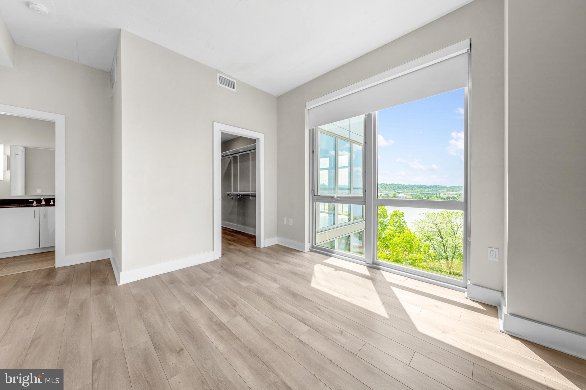 88 V STREET SW 808