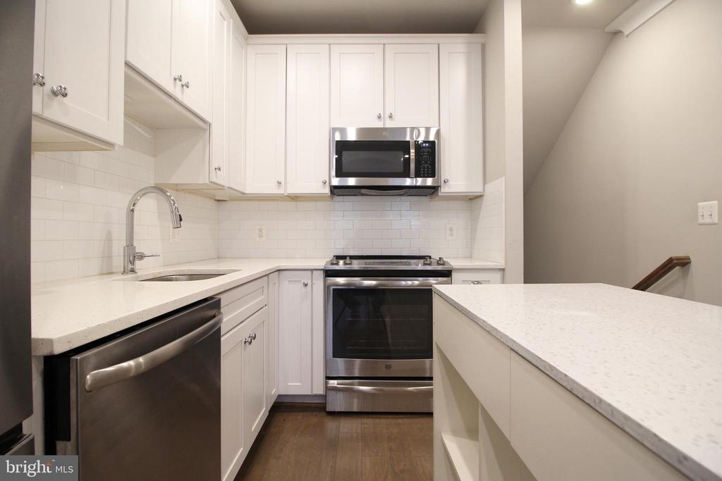 7213 GEORGIA AVENUE NW Unit: 10-A