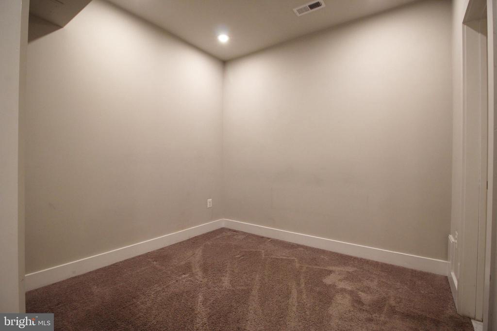 7213 GEORGIA AVENUE NW Unit: 10-A