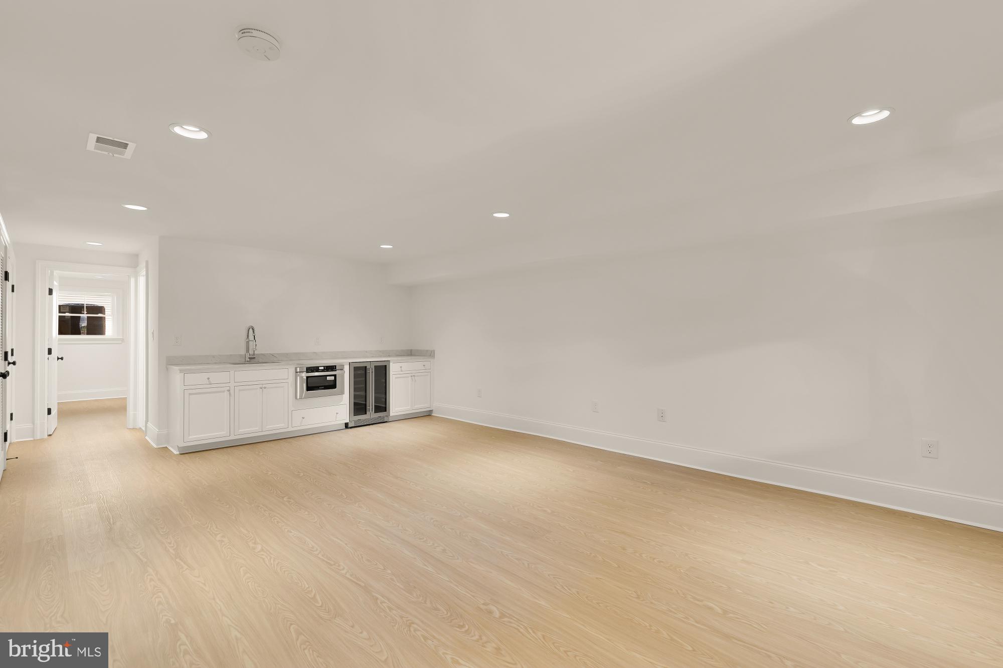1010 I STREET NE