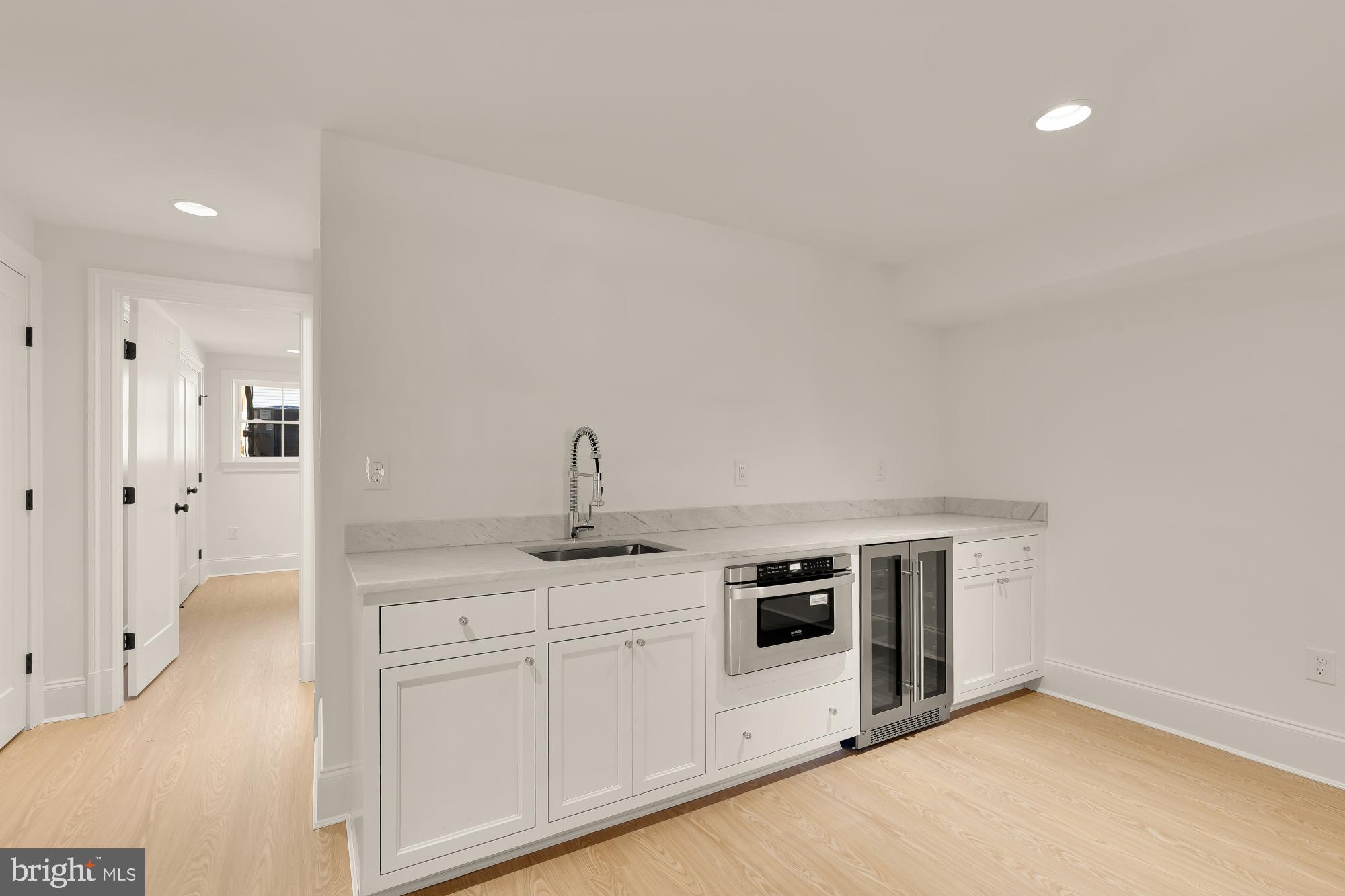 1010 I STREET NE