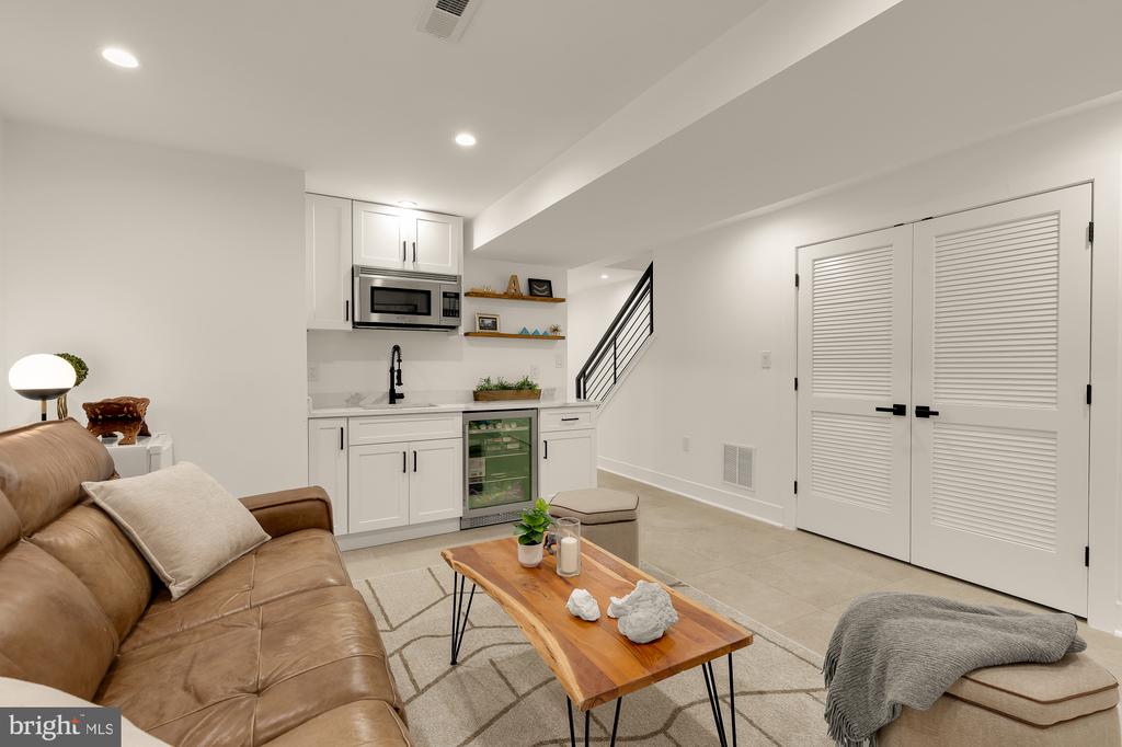 1341 TAYLOR STREET NW
