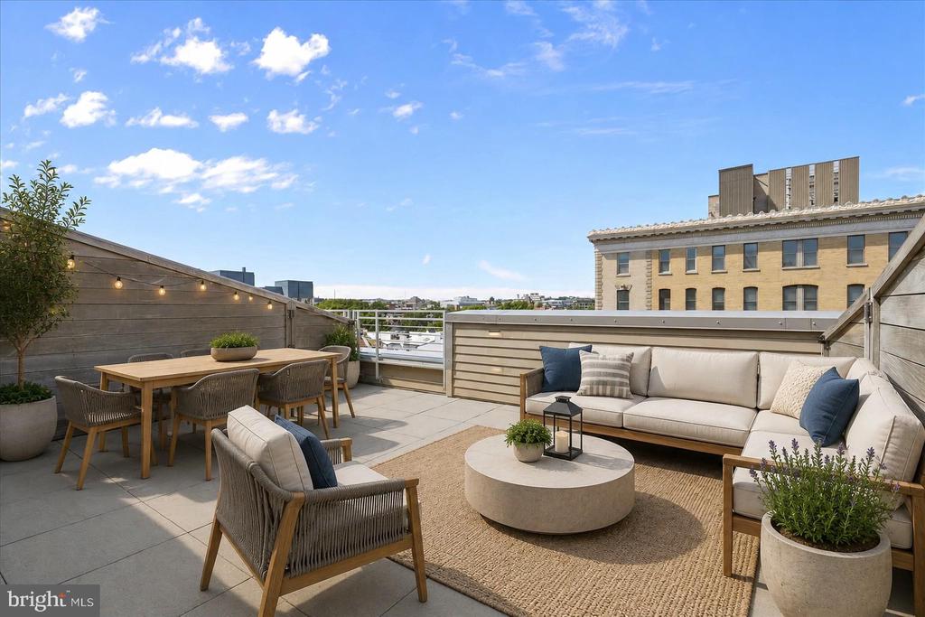 1311 13TH STREET NW Unit: PH-1