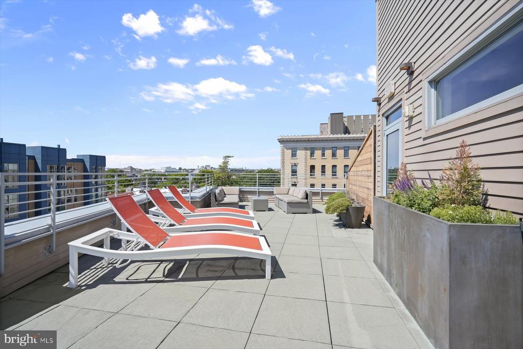1311 13TH STREET NW Unit: PH-1
