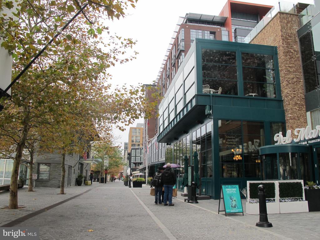 1101 3RD STREET SW Unit: 114