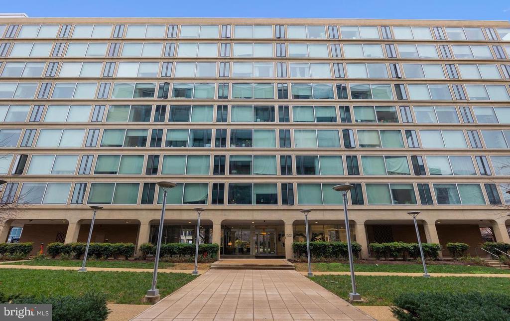 1101 3RD STREET SW Unit: 114