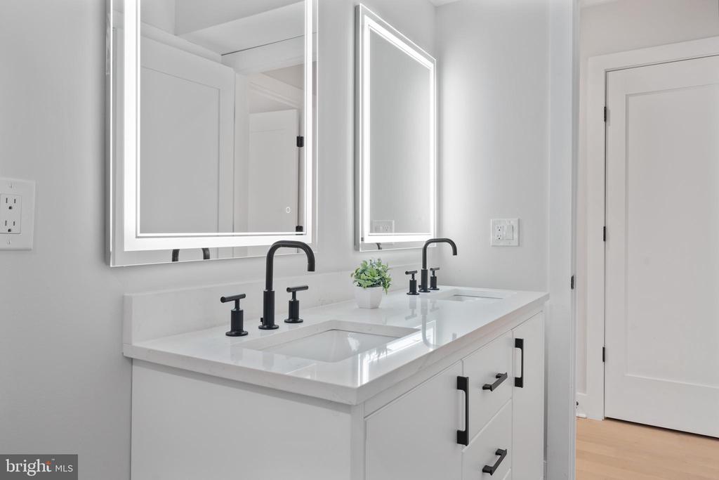 615 IRVING STREET NW Unit: 1