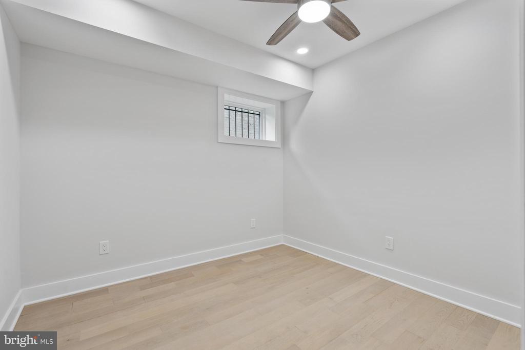 615 IRVING STREET NW Unit: 1