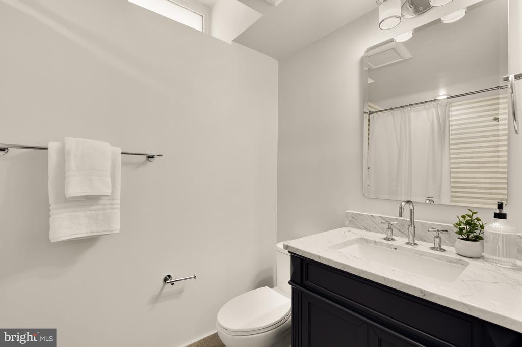 1737 11TH STREET NW 102