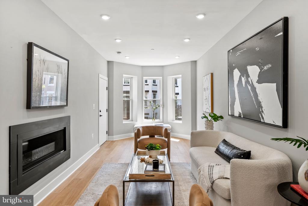 26 TODD PLACE NE 1