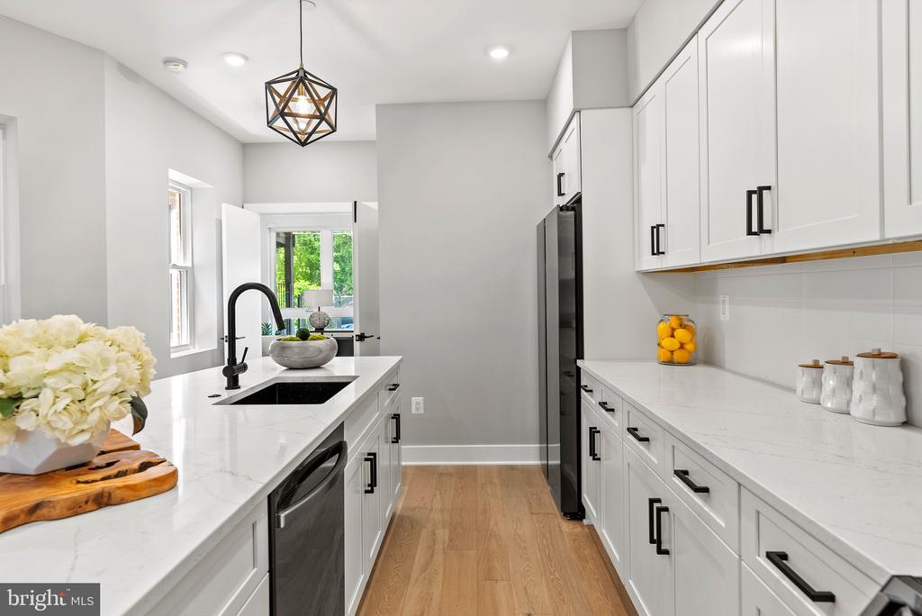 26 TODD PLACE NE 1