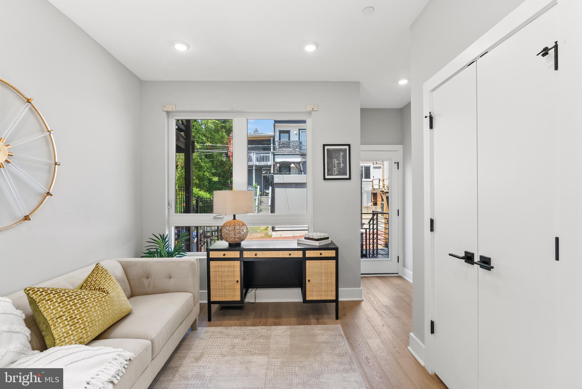 26 TODD PLACE NE 1
