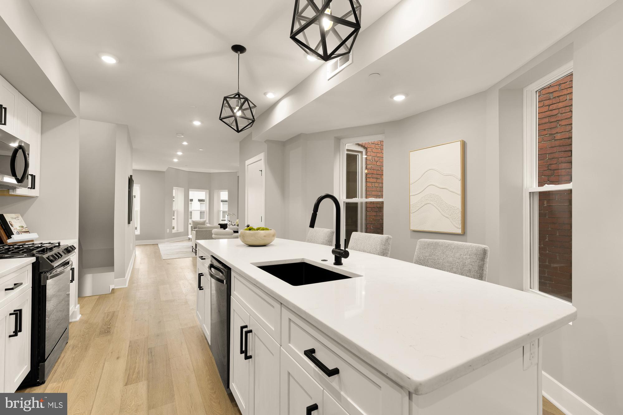 26 TODD PLACE NE 2