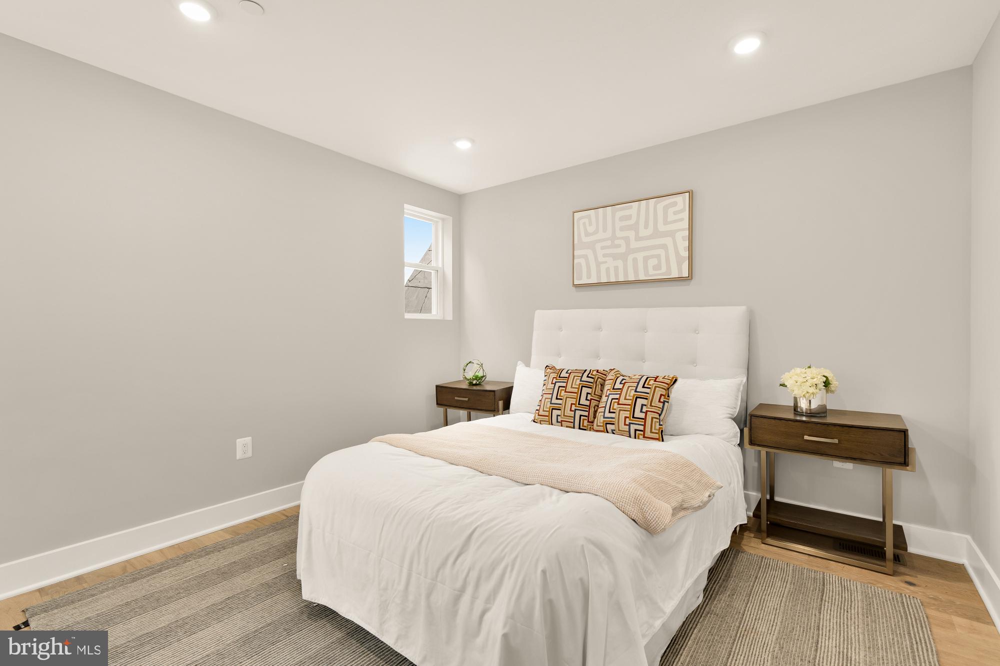 26 TODD PLACE NE 2