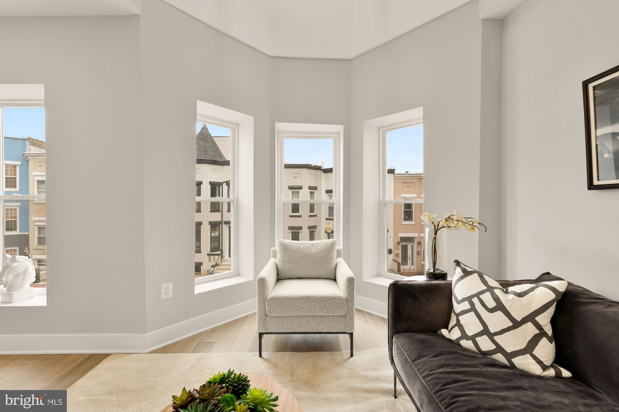 26 TODD PLACE NE 2