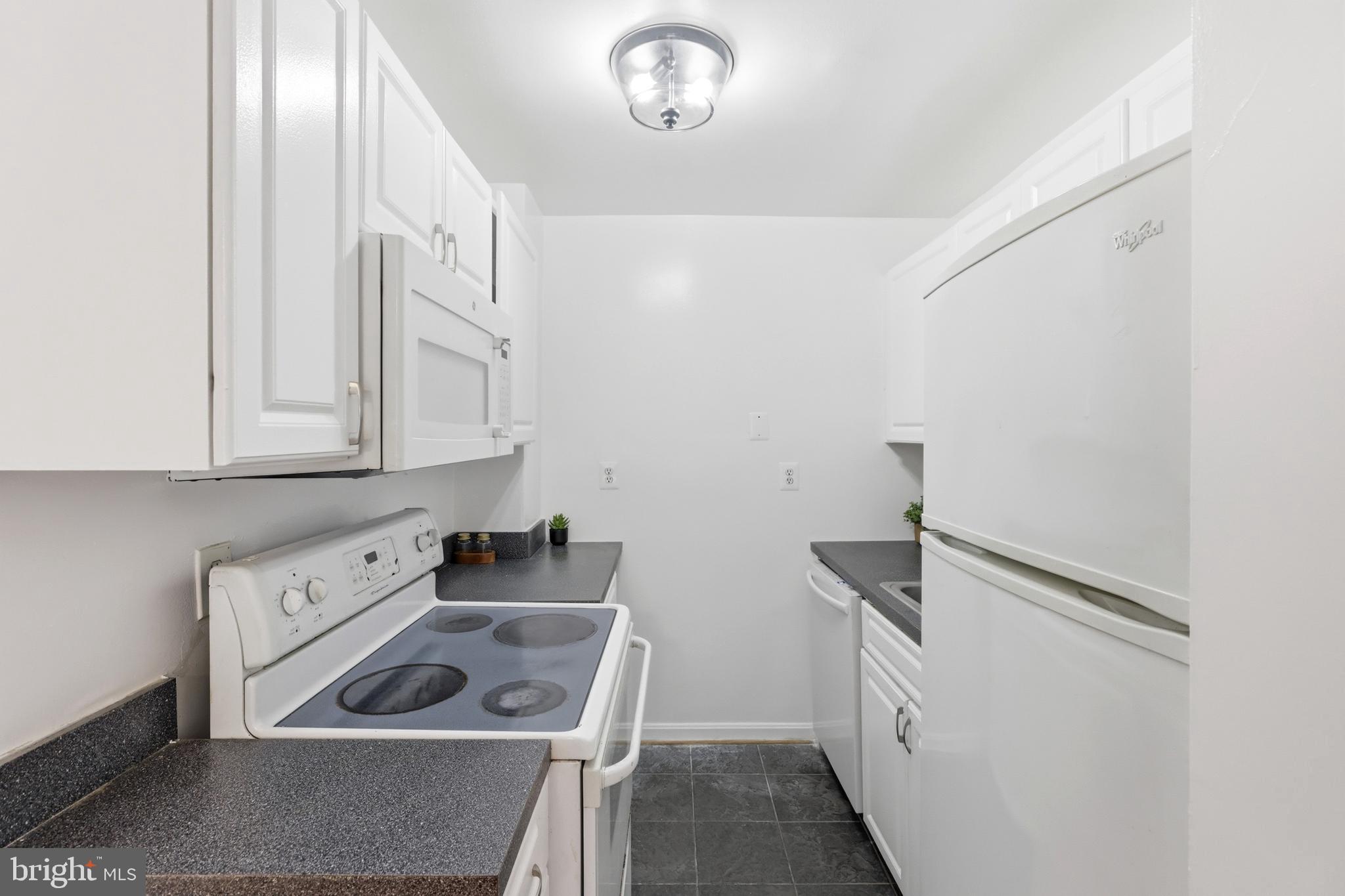 610 LONGFELLOW STREET NW 305