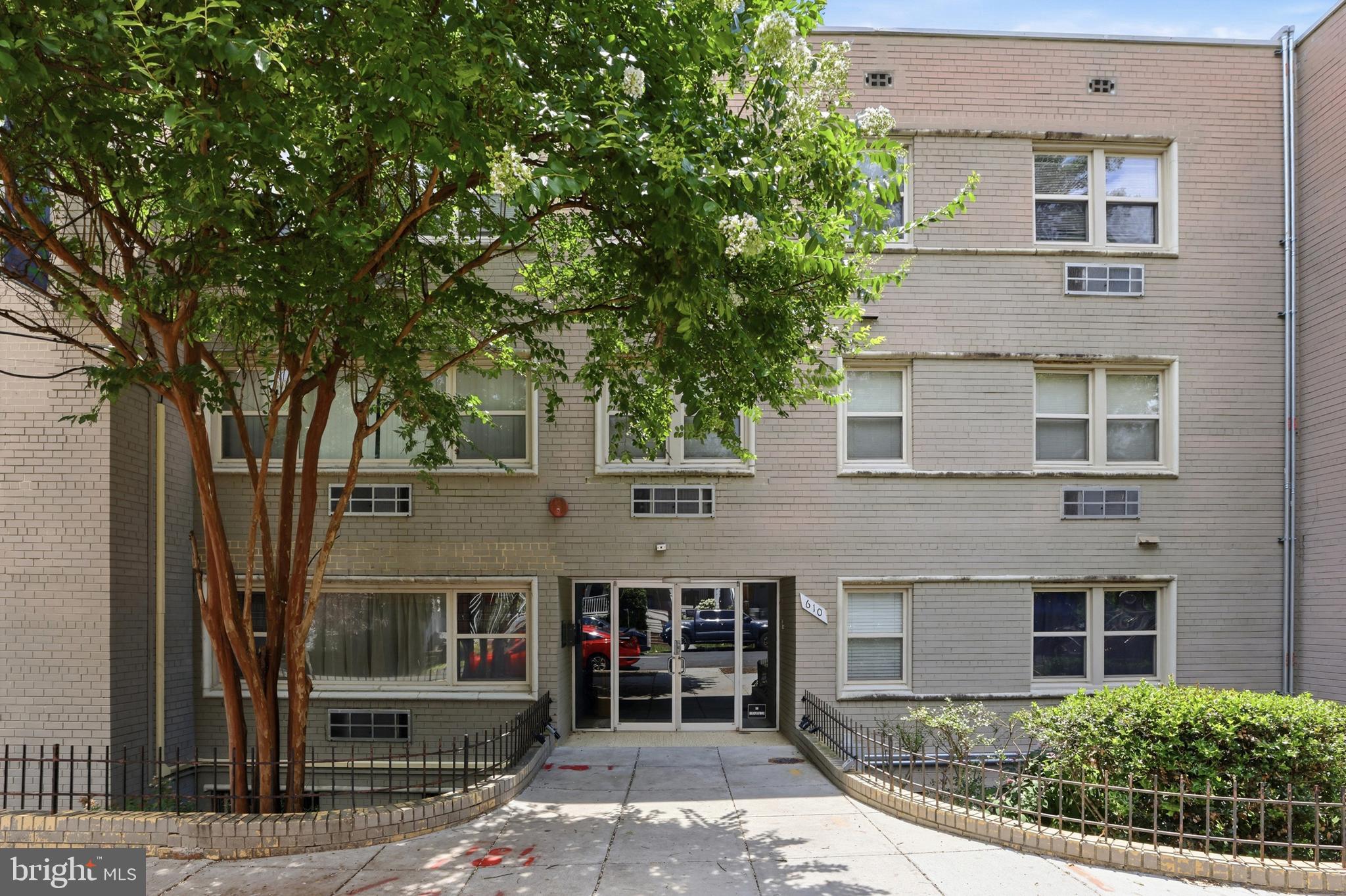 610 LONGFELLOW STREET NW 305
