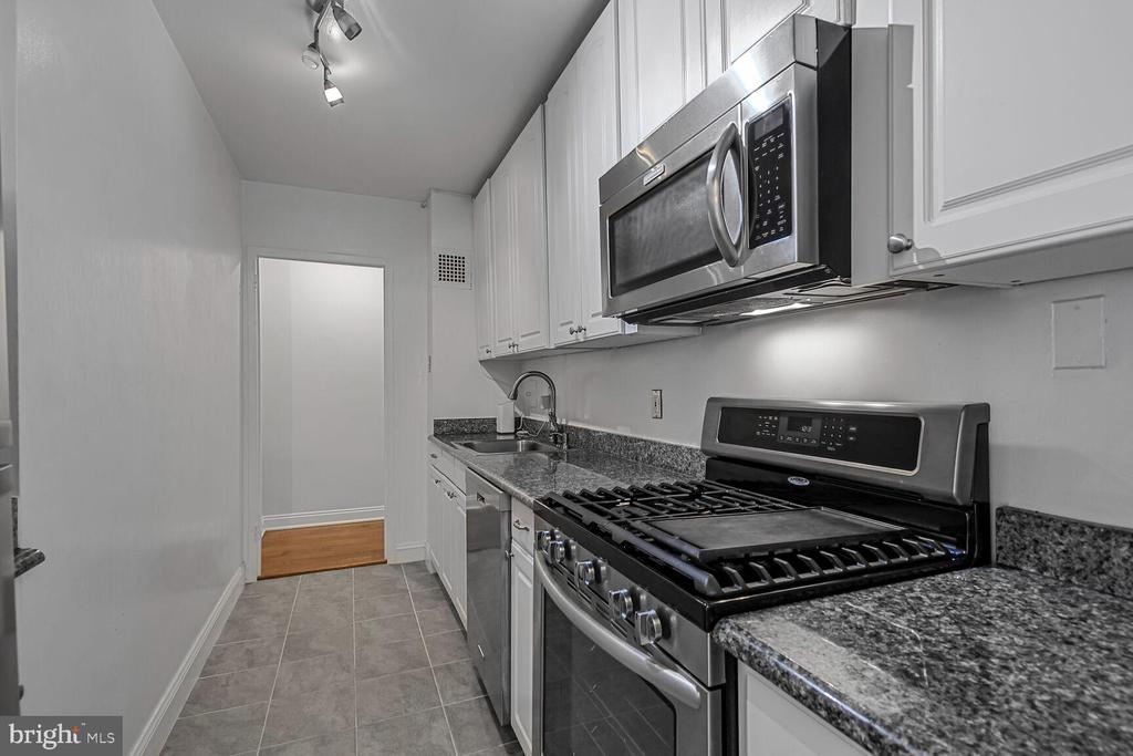 4000 TUNLAW ROAD NW 419