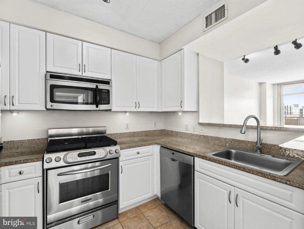 555 MASSACHUSETTS AVENUE NW 1307