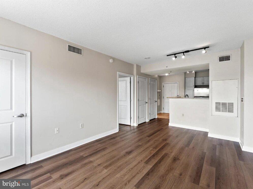 555 MASSACHUSETTS AVENUE NW 1307