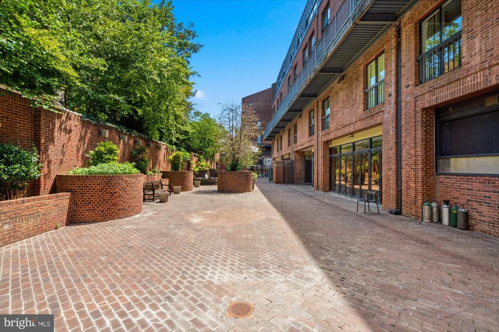 3251 PROSPECT STREET NW Unit: 304