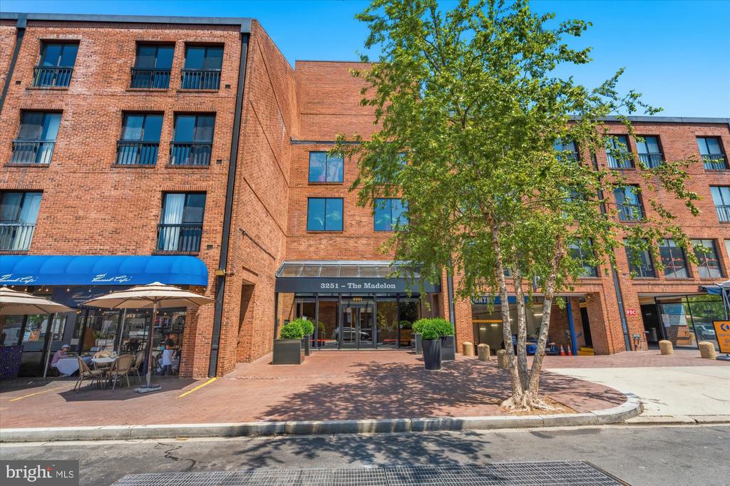 3251 PROSPECT STREET NW Unit: 304