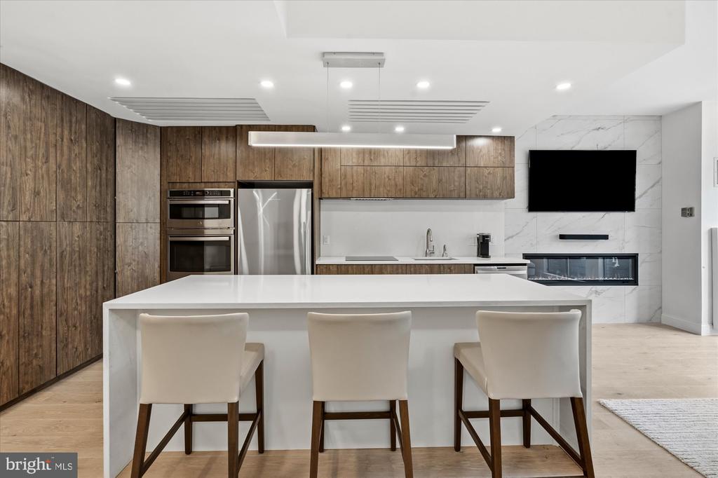 3251 PROSPECT STREET NW Unit: 304