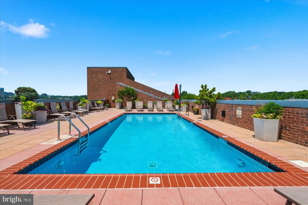 3251 PROSPECT STREET NW Unit: 304