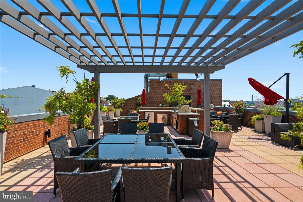 3251 PROSPECT STREET NW Unit: 304