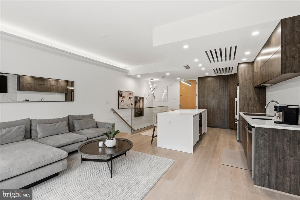 3251 PROSPECT STREET NW Unit: 304