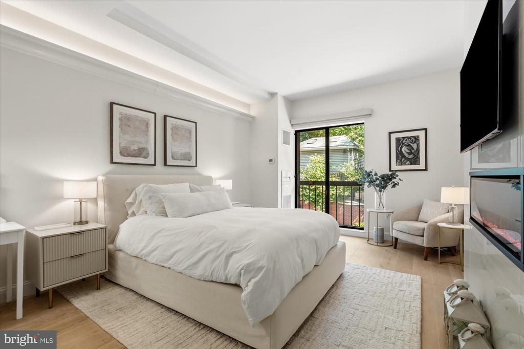 3251 PROSPECT STREET NW Unit: 304
