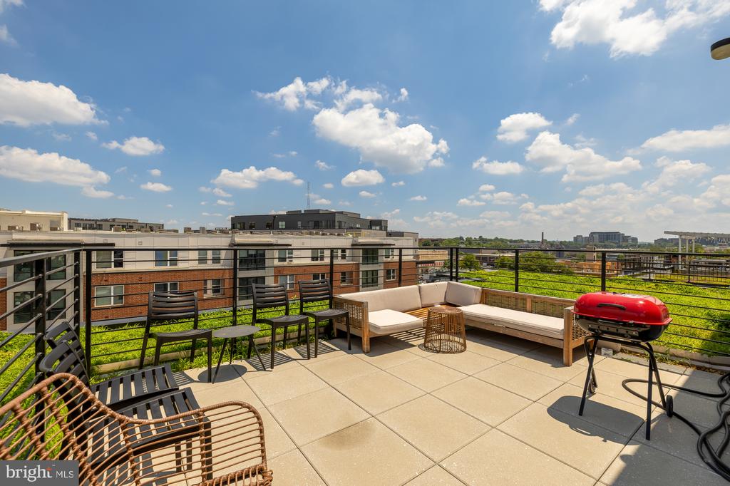 2310 4TH STREET NE Unit: 22